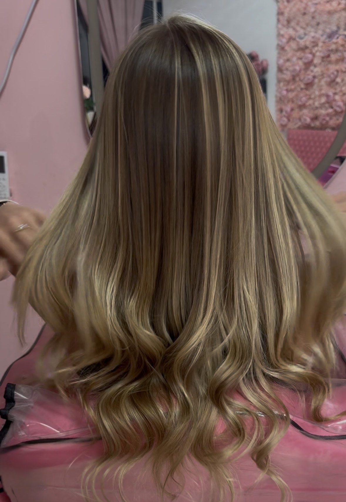 צבע שיער ובליאז' מקצועי — ג'ולייט ביוטי בוטיק אשדוד